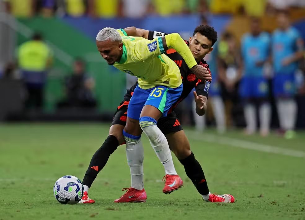 巴西队胜出令人惊讶,欧预赛异军突起 巴西队胜出令人惊讶,欧预赛异军突起