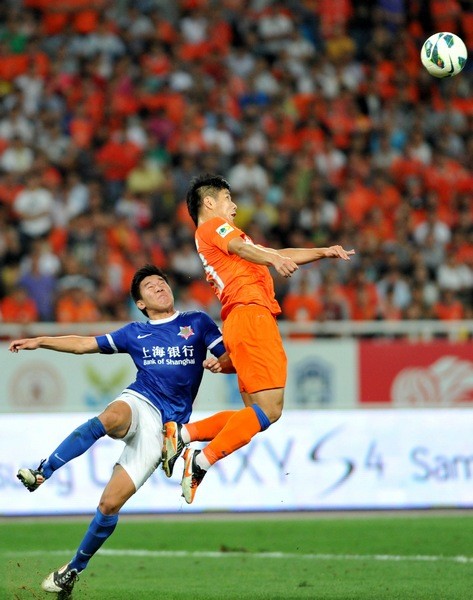 鲁能主场大胜申鑫，卫冕冠军形势明朗的简单介绍