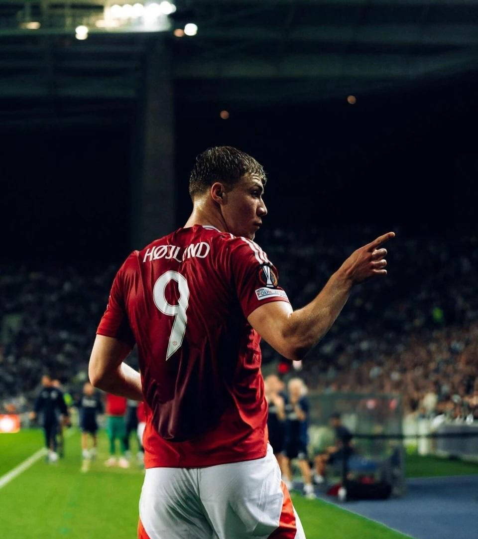 包含丹麦球队在欧国联中斩获一场胜利，殊死搏杀晋级的词条