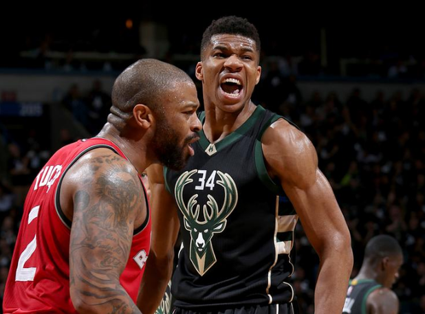 包含雄鹿负骑士，遭遇两连败的词条