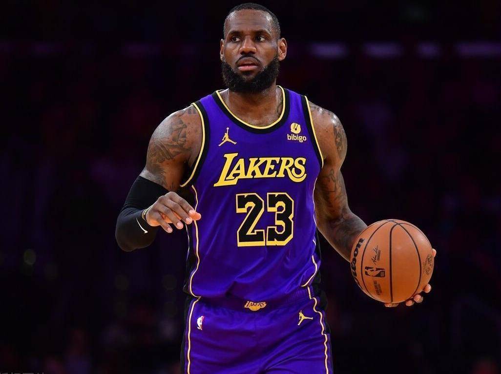 美媒：湖人主动放弃权杖CJ