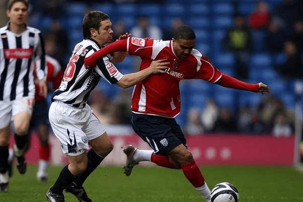 关于闲看战况，各队实力对比形成明显差距的信息